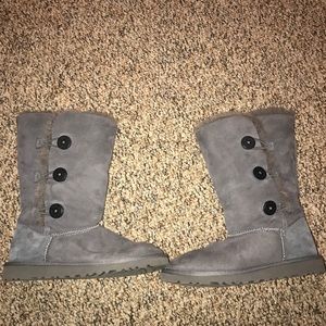 UGG BOOTS size 4 kids